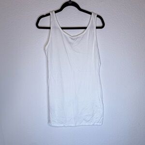 Simple white women’s size large tank too dress stretchy versatile layering tee